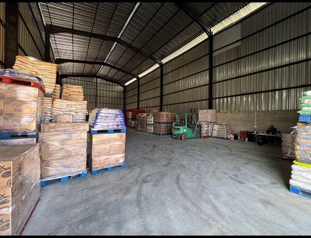 420M² WAREHOUSE TO LET IN INDUSTRIA WEST